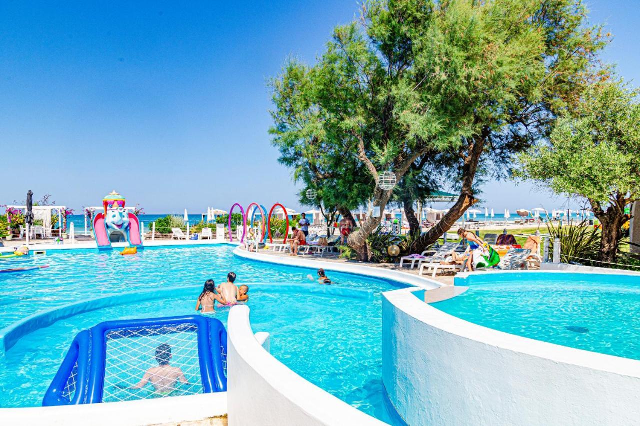 Cala Nostra Resort Marotta Exterior photo